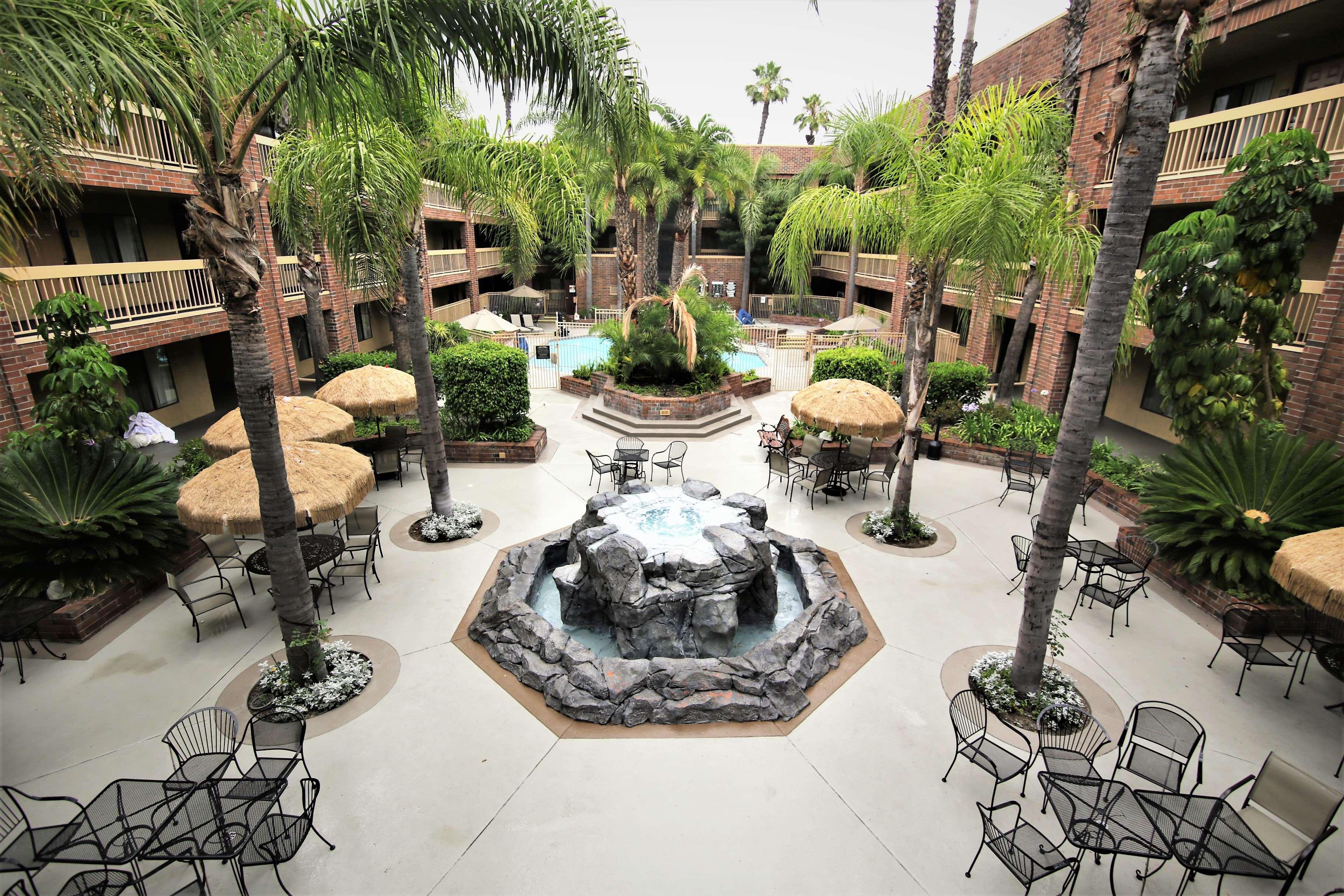 Best Western Plus Meridian Inn & Suites, Anaheim-Orange Exterior photo
