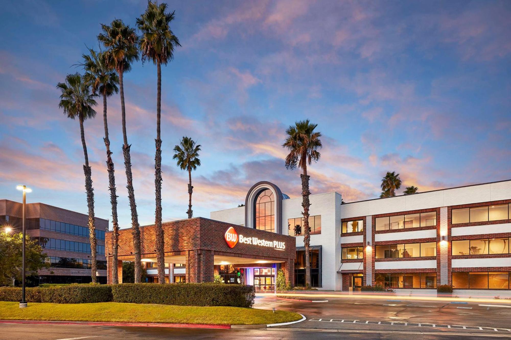 Best Western Plus Meridian Inn & Suites, Anaheim-Orange Exterior photo