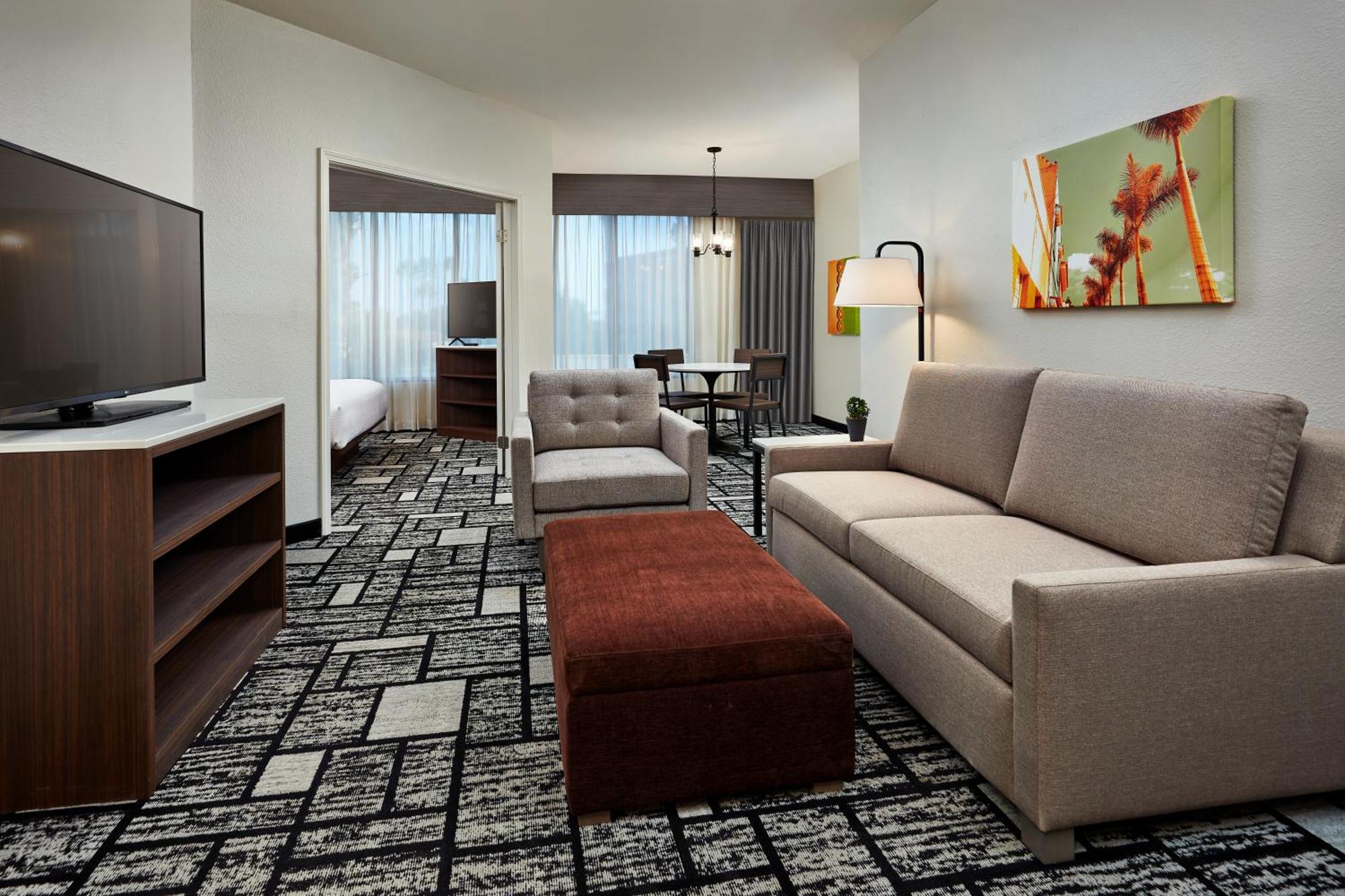 Best Western Plus Meridian Inn & Suites, Anaheim-Orange Exterior photo