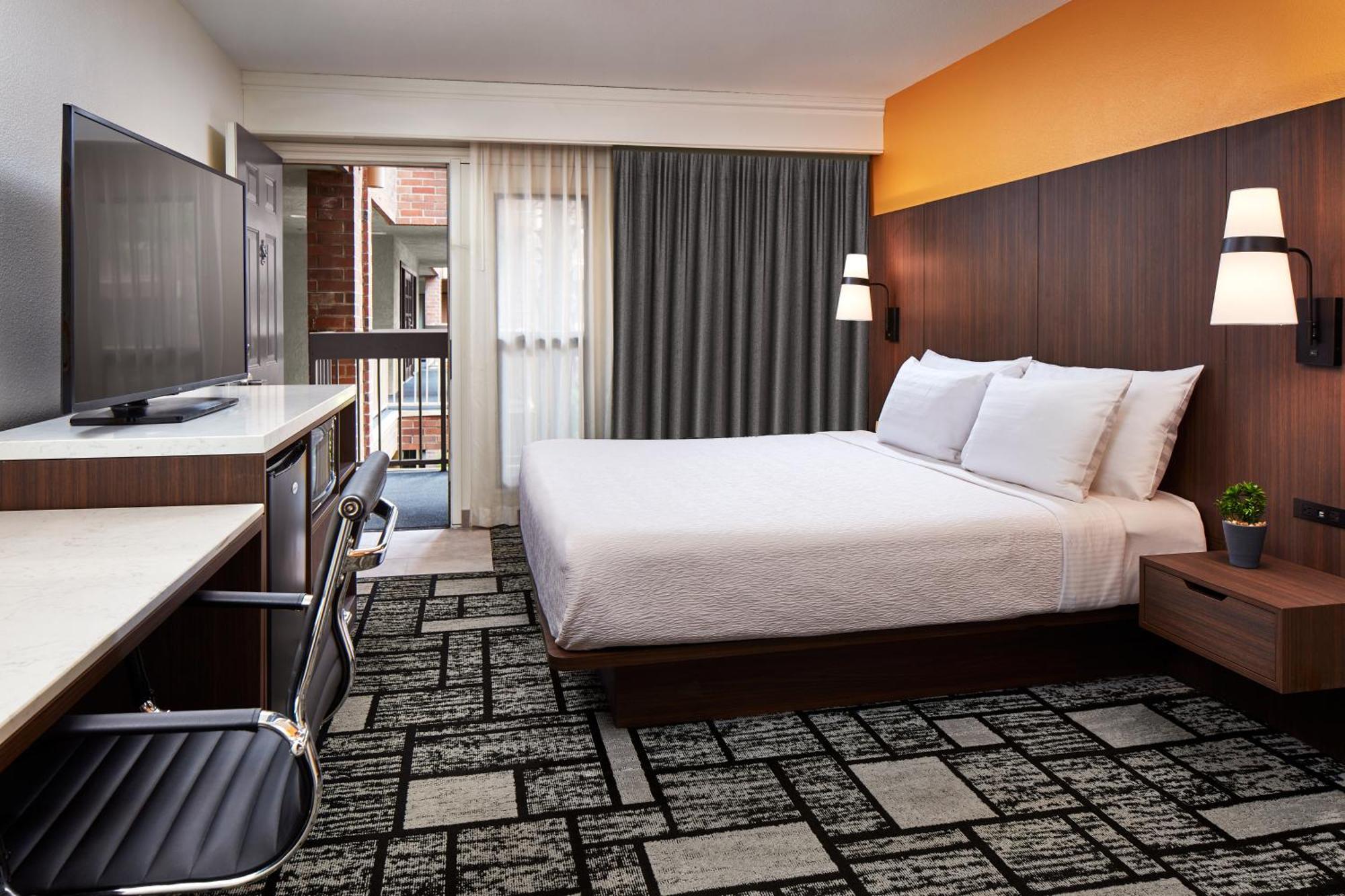 Best Western Plus Meridian Inn & Suites, Anaheim-Orange Exterior photo
